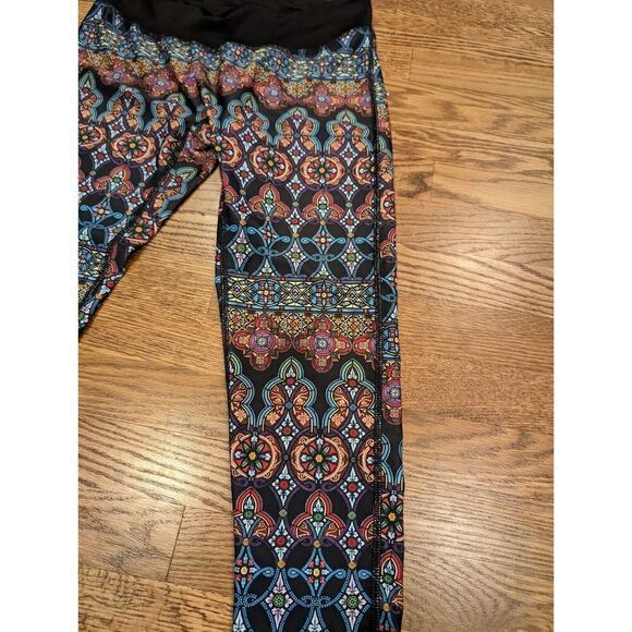 PRISMSPORT Stained Glass Capris Capri Leggings Rainbow colors Size L - Picture 4 of 12
